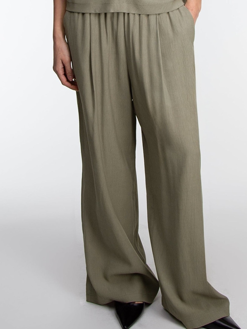 OAK + FORT Wide-Leg Pants in Olive